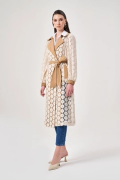 A wholesale clothing model wears MZL10158 - Lace Detailed Garnished Beige Trench Coat, Turkish wholesale Trenchcoat of Mizalle