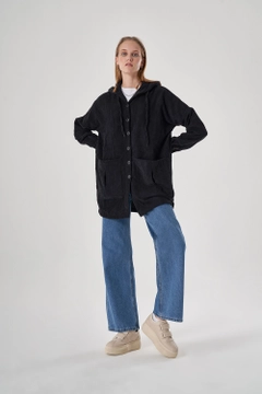 A wholesale clothing model wears 34039 - Jacket - Black, Turkish wholesale Jacket of Mizalle