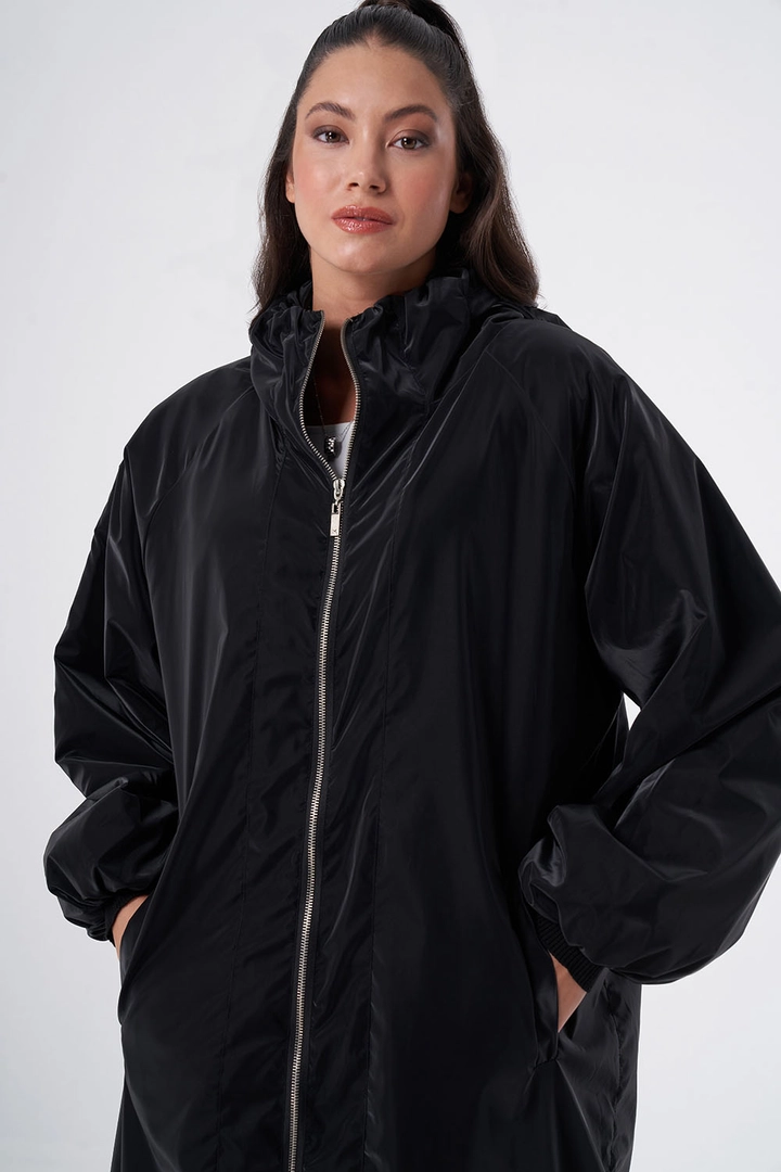Veleprodajni model oblačil nosi 34040 - Coat - Black, turška veleprodaja Plašč od Mizalle