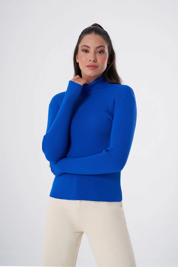 A wholesale clothing model wears 34118 - Sweater - Saxe, Turkish wholesale Sweater of Mizalle