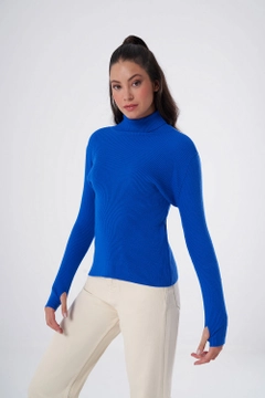A wholesale clothing model wears 34118 - Sweater - Saxe, Turkish wholesale Sweater of Mizalle