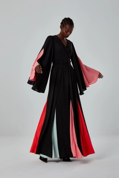 A wholesale clothing model wears 34134 - Dress - Black, Turkish wholesale Dress of Mizalle
