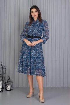 A wholesale clothing model wears 40161 - Indigo Belt Patterned Chiffon Dress, Turkish wholesale Dress of Mode Roy