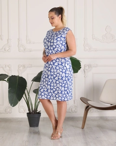 A wholesale clothing model wears MRO10273 - Plus Size Pocketed Viscose Dress - Blue, Turkish wholesale Dress of Mode Roy
