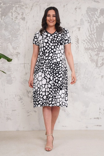 A wholesale clothing model wears  Summer Plus Size Patterned Dress - Ecru
, Turkish wholesale Dress of Mode Roy