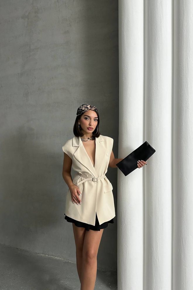 Mode Roy Kurtka Marynarka Bez Rękawów Z Paskiem Z Falbanami Beżowa Hurtowa sprzedaż odzieży Elegancki