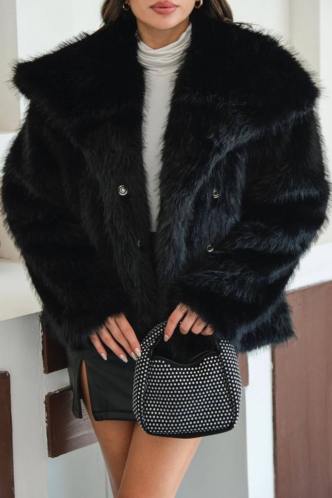 Mode Roy Cappotto Nero Elegante Oversize In Pelliccia Doppiopetto Abbigliamento all'ingrosso Annata