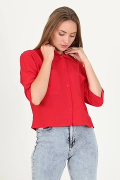 A wholesale clothing model wears MRO10094 - Pocket Detailed Short Sleeve Loose Ayrobin Shirt - Red, Turkish wholesale Shirt of Mode Roy