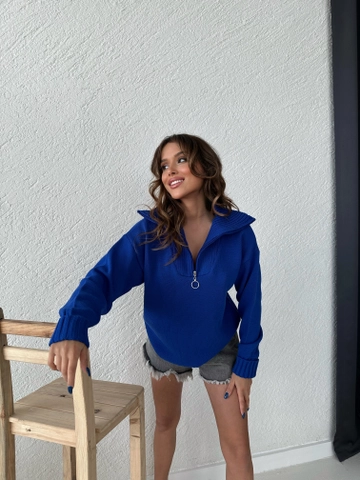 Ein Bekleidungsmodell aus dem Großhandel trägt  Pullover Mit Reißverschlusskragen – Saks
, türkischer Großhandel Pullover von My Fashion