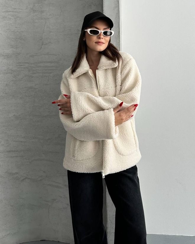 My Jest Fashion Ecru Teddy Jas Oversized Pasvorm Met Ritssluiting Zak Groothandel Kleding Casual