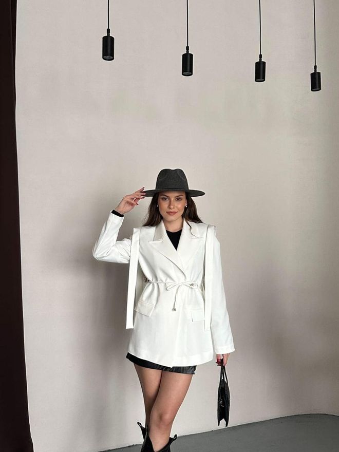 My Jest Fashion Balta Vienguba Rankogalių Aptempta Ir Platėjanti Striukė Didmeninė prekyba drabužiais Vasara