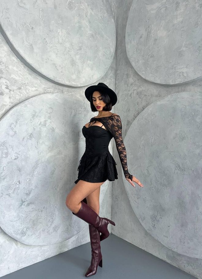 My Jest Fashion Čierny Kvetinový Priliehavý Romper S Výstrihom Srdiečko Veľkoobchod s oblečením Vintage