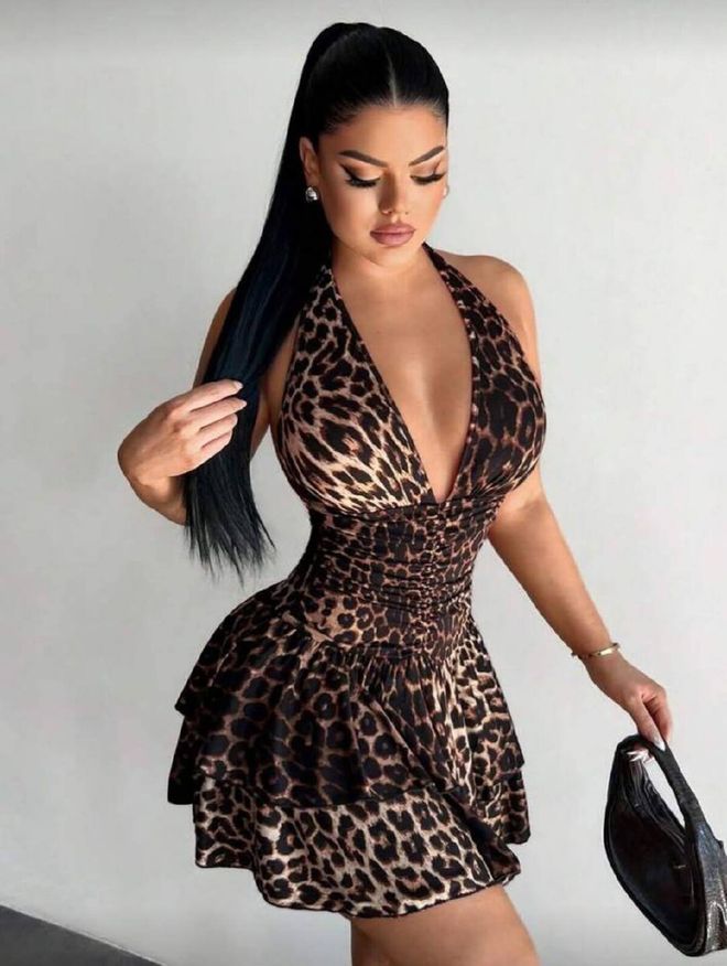 Abito Aderente Donna Con Stampa Leopardata, Maniche Lunghe E Lunghezza Al Ginocchio, In Morbido Poliestere Ed Elastan, Vestito Casual Animalier Con Stampa Digitale