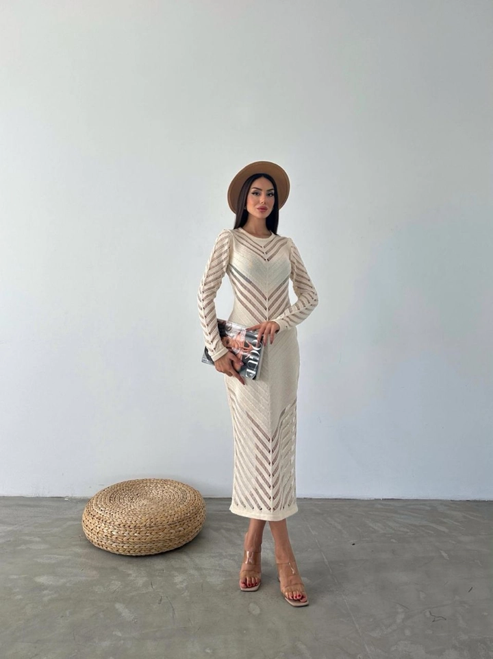 A wholesale clothing model wears myb10652-cuba-mama-knitwear-dress-ecru, Turkish wholesale Dress of MyBee
