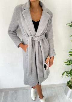 A wholesale clothing model wears 39336 - Coat - Grey, Turkish wholesale Coat of MyBee