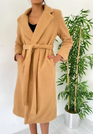 A model wears 39337 - Coat - Camel, wholesale undefined of MyBee to display at Lonca