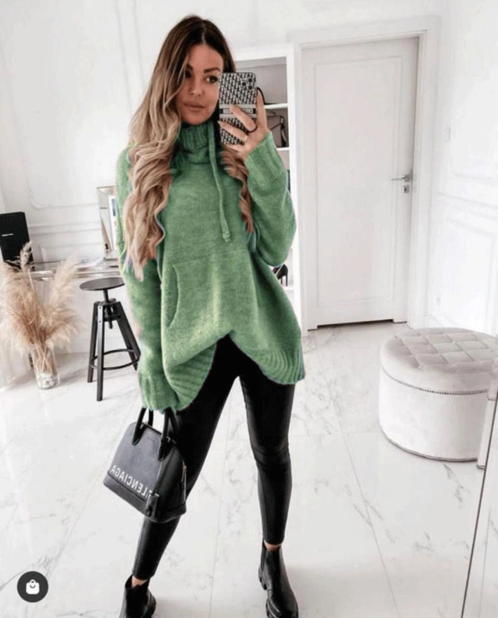 A wholesale clothing model wears 39346 - Sweater - Green, Turkish wholesale Hoodie of MyBee