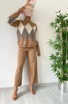 A model wears 39358 - Suit - Brown, wholesale Suit of MyBee to display at Lonca