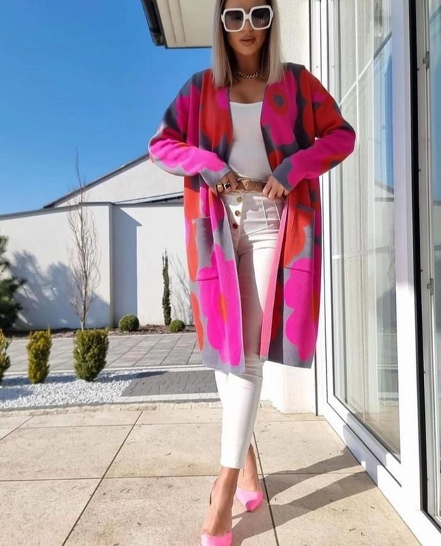 A model wears 39431 - Cardigan - Fuchsia, wholesale Cardigan of MyBee to display at Lonca