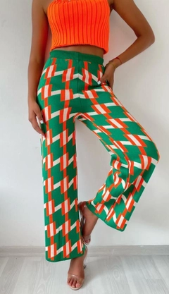 Ein Bekleidungsmodell aus dem Großhandel trägt 39440 - Knitwear Pants - Dark Green, türkischer Großhandel Hose von MyBee