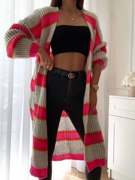 A model wears 39469 - Cardigan - Beige, wholesale Cardigan of MyBee to display at Lonca