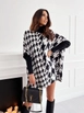 A wholesale clothing model wears 39490-poncho-white-and-black, Turkish wholesale  of 