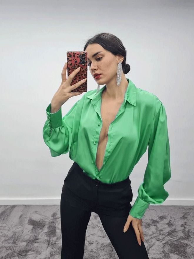 MyBee Camicia in raso con bottoni perla Verde Abbigliamento all'ingrosso Elegante