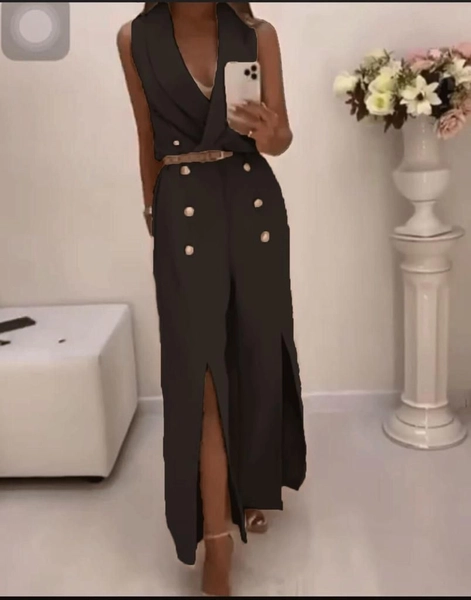 A model wears MYB10149 - Slit Jumpsuit, wholesale Jumpsuit of MyBee to display at Lonca