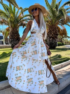 A wholesale clothing model wears MYB10272 - Floral Pattern Dress - White, Turkish wholesale Dress of MyBee