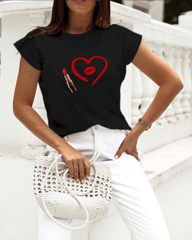 MyBee T Shirt Lipstick Black Wholesale Clothing Casual