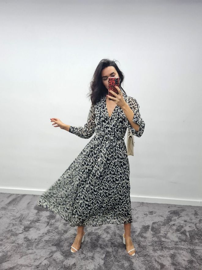 MyBee Gefüttertes Chiffonkleid – Schwarz Großhandelskleidung Lässig