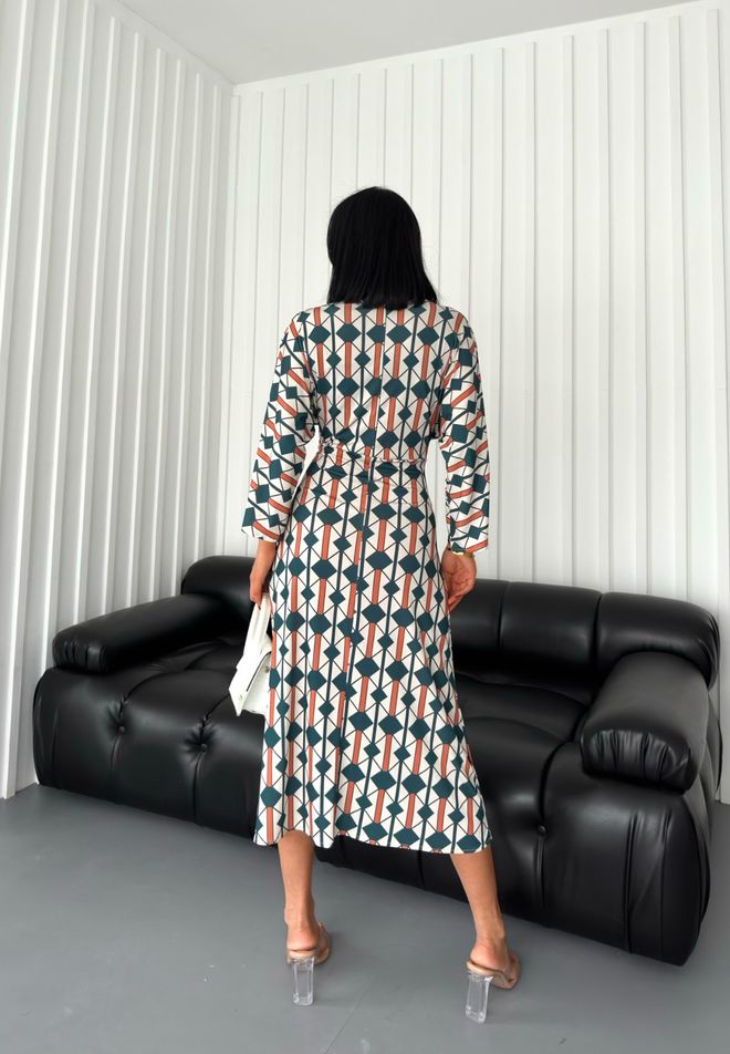 MyBee Kryžiaus Detalių Suknelė – Žalia Didmeninė prekyba drabužiais Viršutiniai drabužiai su sagomis