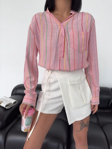 A wholesale clothing model wears  Striped Linen Shirt - Pink
, Turkish wholesale Shirt of MyBee