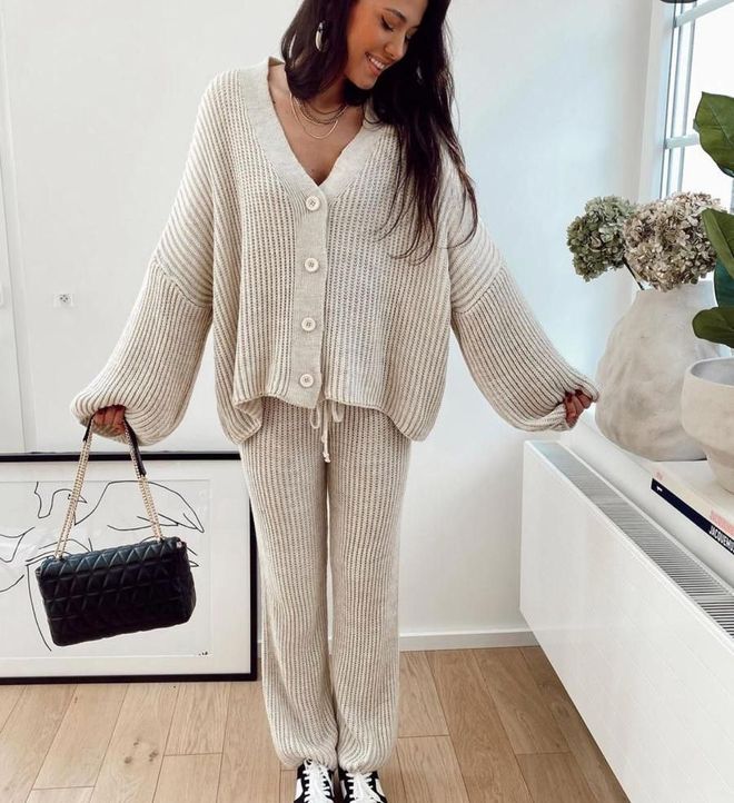 MyBee Strickanzug Beige Großhandelskleidung Lässig