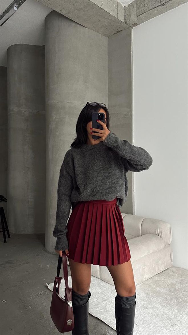 Ilia Pleated Shorts Skirt Burgundy Wholesale Clothing No Fabric