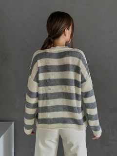 A wholesale clothing model wears myd10024-mercerized-knitwear, Turkish wholesale Sweater of MyDükkan