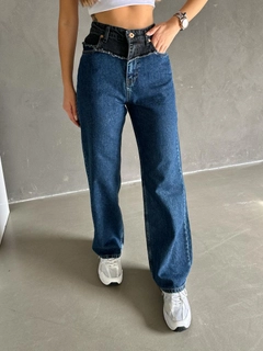 A wholesale clothing model wears myd10093-double-color-jean, Turkish wholesale Jeans of MyDükkan