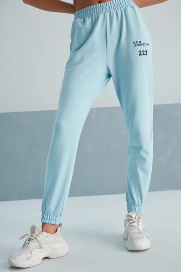 Una modella di abbigliamento all'ingrosso indossa  233 Pantaloni Della Tuta
, vendita all'ingrosso turca di Pantaloni della tuta di My Fashion