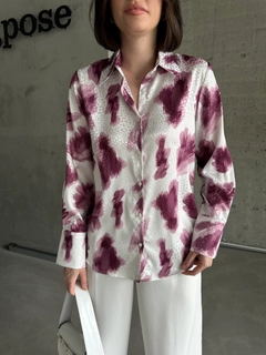 A wholesale clothing model wears myf10532-pastel-pattern-shirt, Turkish wholesale Shirt of My Fashion