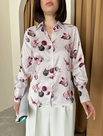Ein Bekleidungsmodell aus dem Großhandel trägt  Hemd Mit Akçe-Muster
, türkischer Großhandel Hemd von My Fashion