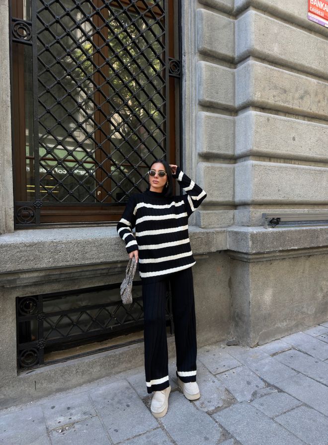 My Fashion جلس أسود بقصة واسعة ونقشة مخططة ملابس بالجملة محتشم