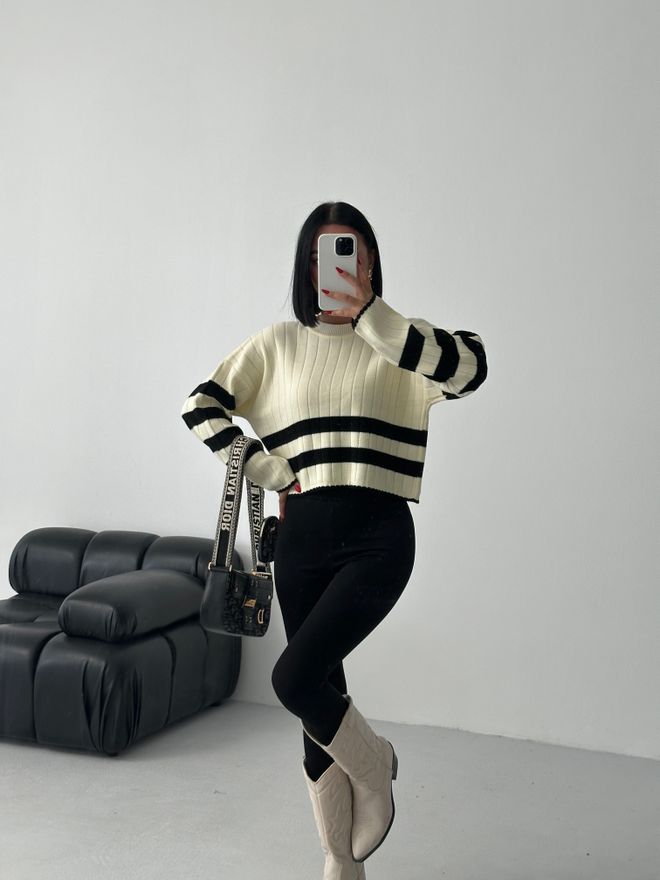 My Fashion White Oversized Fit Crew Neck Crop Sweater Wholesale Clothing Casual
