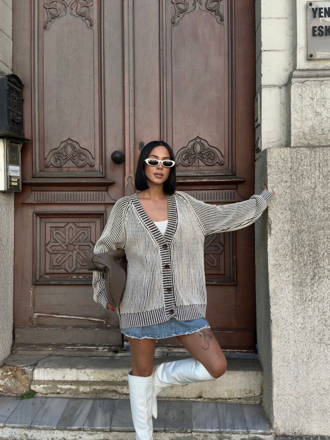 My Fashion Μπεζ Ριγέ Ζακέτα Με Μεγάλο Μέγεθος Και V λαιμόκοψη Χονδρικό εμπόριο ενδυμάτων Casual