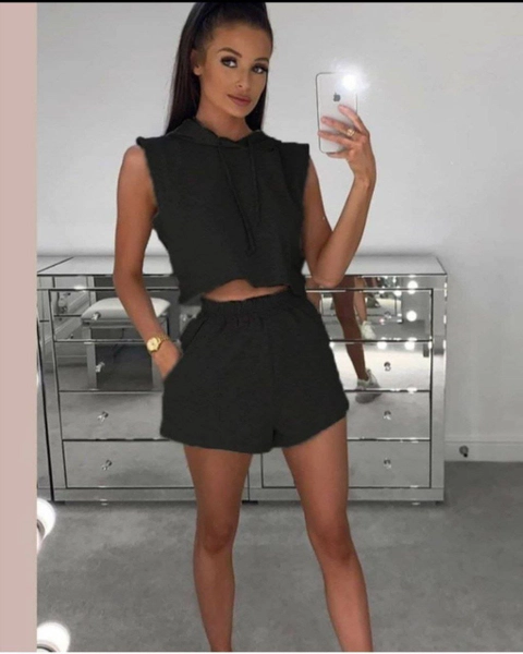 A model wears MJF10060 - Hooded Shorts Suit, wholesale Suit of My Jest Fashion to display at Lonca
