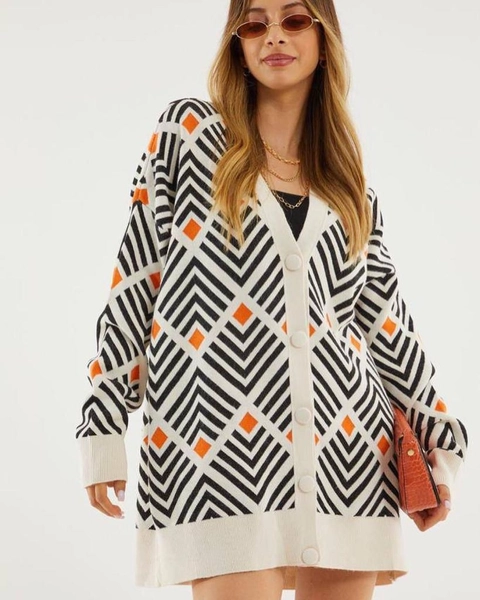 A model wears MJF10083 - Knitwear Cardigan, wholesale Cardigan of My Jest Fashion to display at Lonca