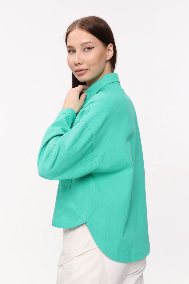 Newgirl Langärmlige Gabardine Damenjacke Mit Hemdkragen Und Lockerem Schnitt – Grün Großhandelskleidung Kein Stoff