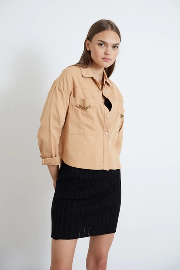 A wholesale clothing model wears  Gabardine Long Sleeve Shirt Collar Loose Cut Women's Jacket - Beige
, Turkish wholesale Shirt of Newgirl