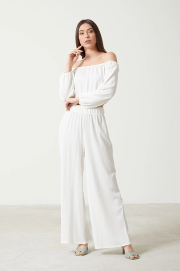 A wholesale clothing model wears  Polyester Fabric Boat Neck Waist Elastic Trousers Women's Two-piece Suit - White
, Turkish wholesale Suit of Newgirl