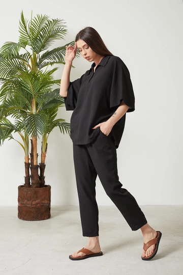 A wholesale clothing model wears  Shirt Collar Top Elastic Waist Trousers Women's Summer Suit - Black
, Turkish wholesale Suit of Newgirl