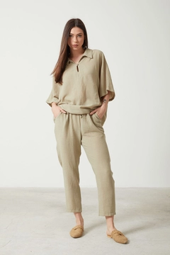 A wholesale clothing model wears new10188-shirt-collar-top-elastic-waist-trousers-women's-summer-suit-khaki, Turkish wholesale Suit of Newgirl